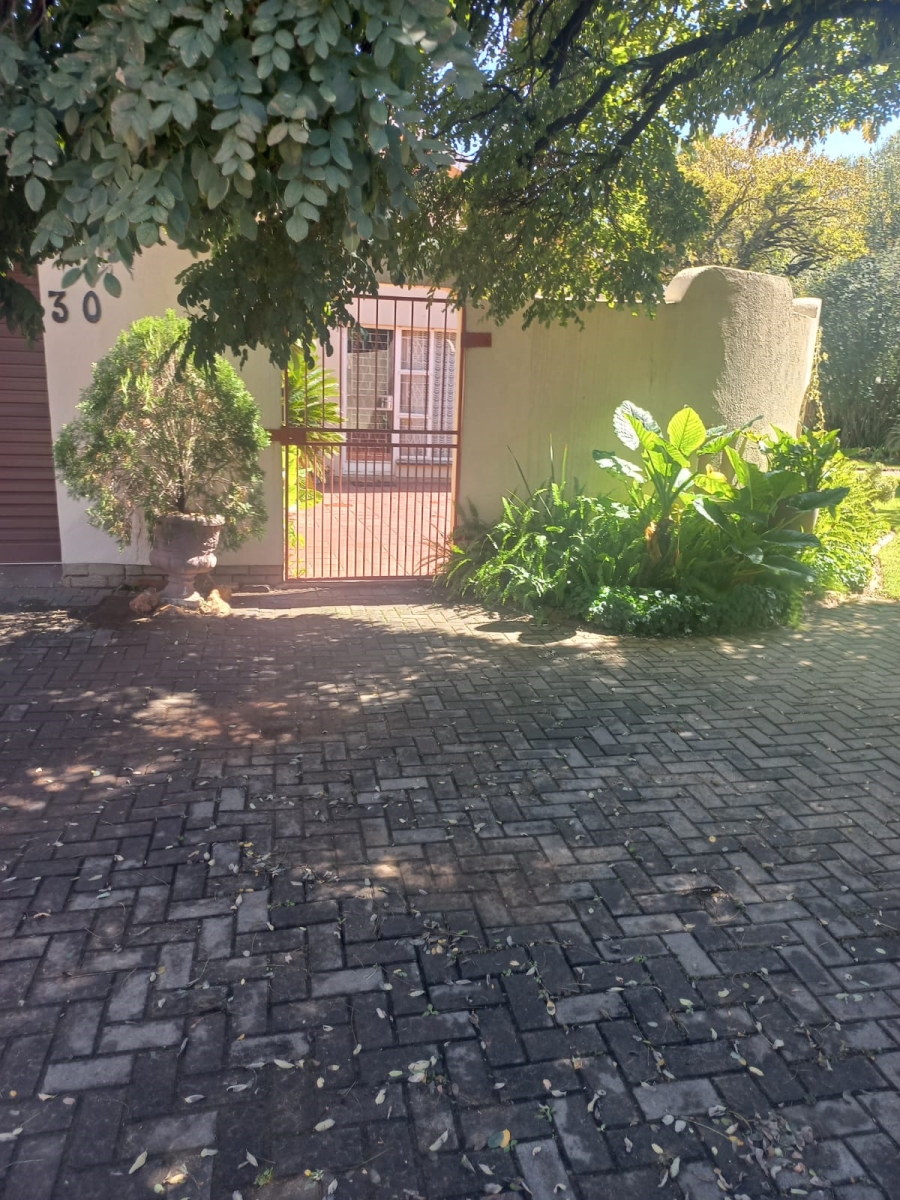 4 Bedroom Property for Sale in Golf Park Gauteng