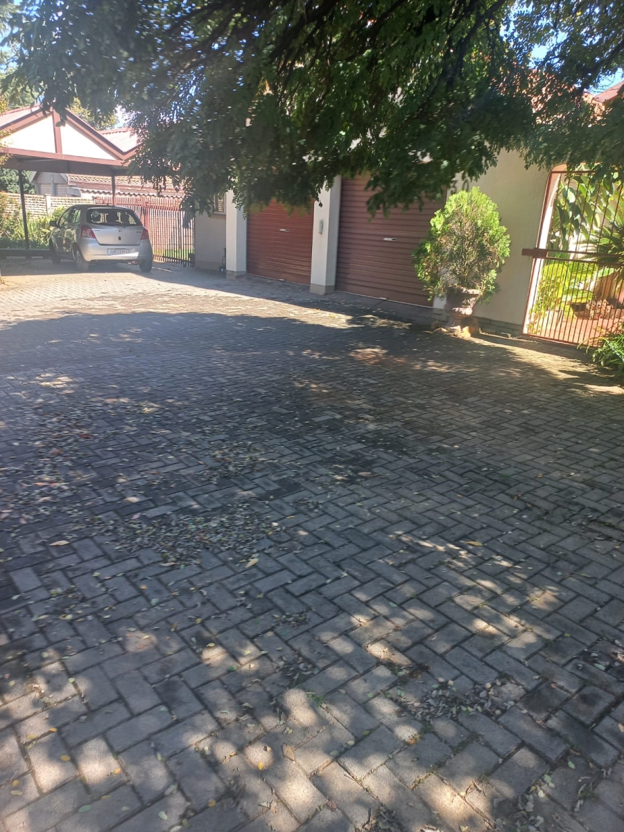 4 Bedroom Property for Sale in Golf Park Gauteng