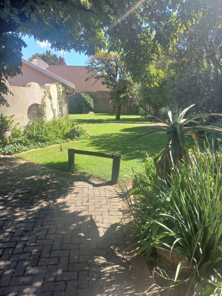 4 Bedroom Property for Sale in Golf Park Gauteng