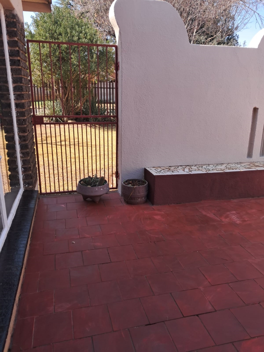 4 Bedroom Property for Sale in Golf Park Gauteng