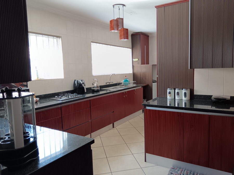 To Let 4 Bedroom Property for Rent in Kameeldrift East Gauteng