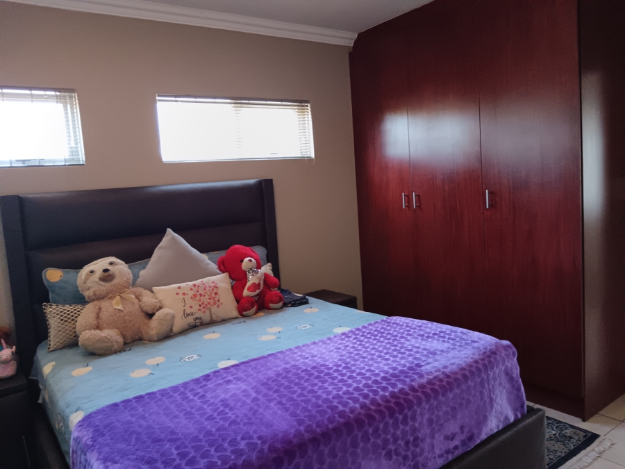 To Let 4 Bedroom Property for Rent in Kameeldrift East Gauteng