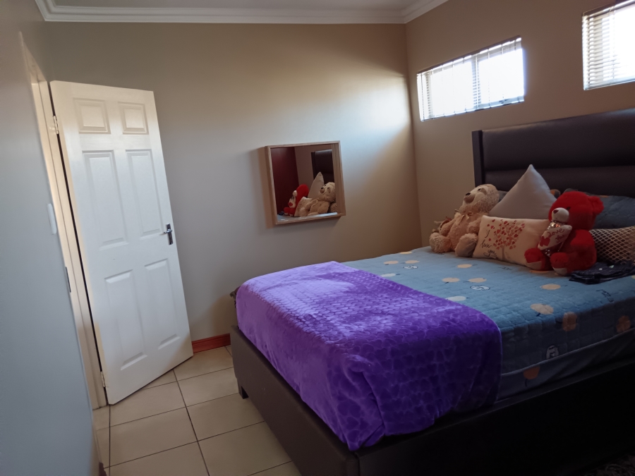 To Let 4 Bedroom Property for Rent in Kameeldrift East Gauteng