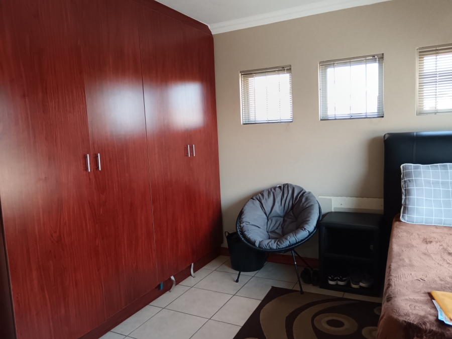 To Let 4 Bedroom Property for Rent in Kameeldrift East Gauteng