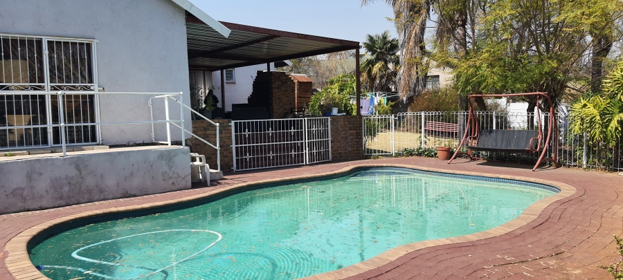 4 Bedroom Property for Sale in Illiondale Gauteng