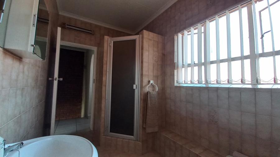 2 Bedroom Property for Sale in Parkrand Gauteng