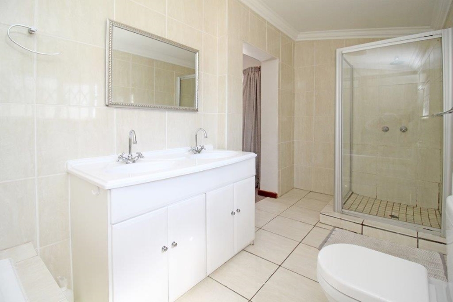 4 Bedroom Property for Sale in Blairgowrie Gauteng