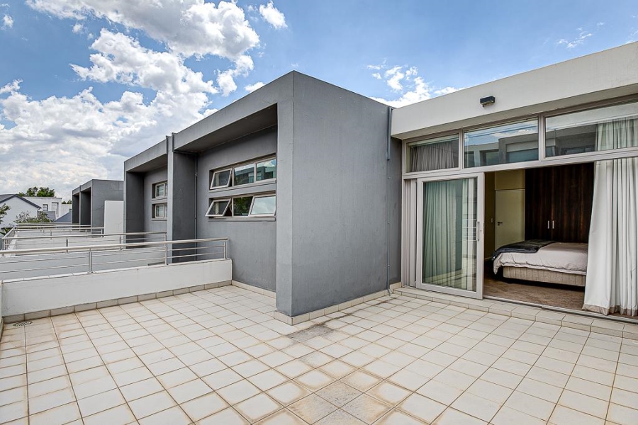 3 Bedroom Property for Sale in Hurlingham Gauteng