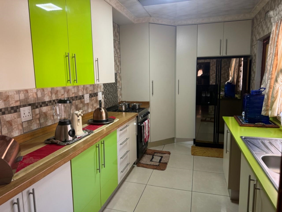 5 Bedroom Property for Sale in Krugersrus Gauteng