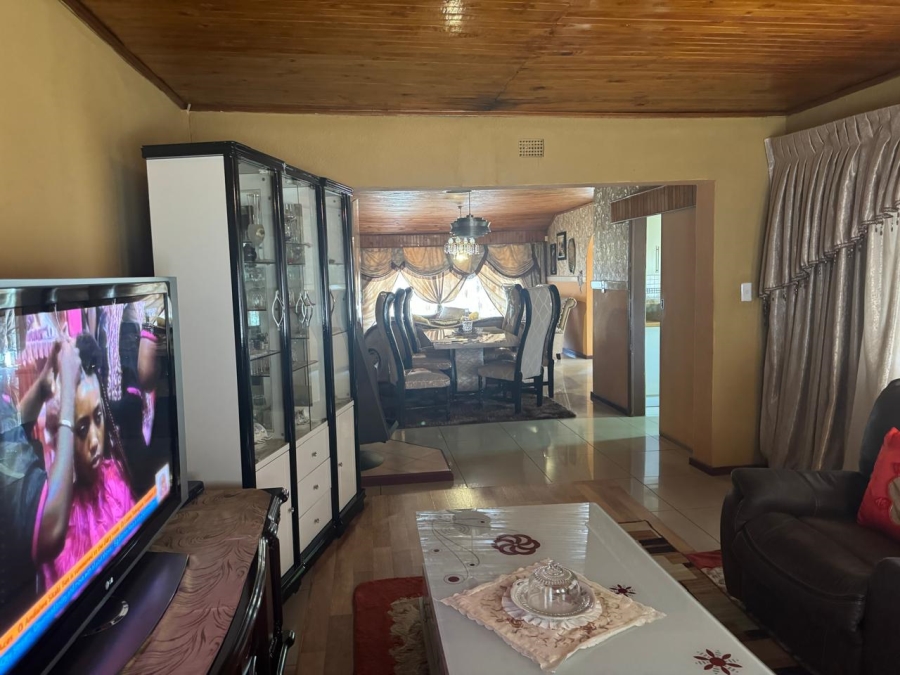 5 Bedroom Property for Sale in Krugersrus Gauteng