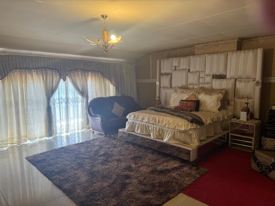 5 Bedroom Property for Sale in Krugersrus Gauteng