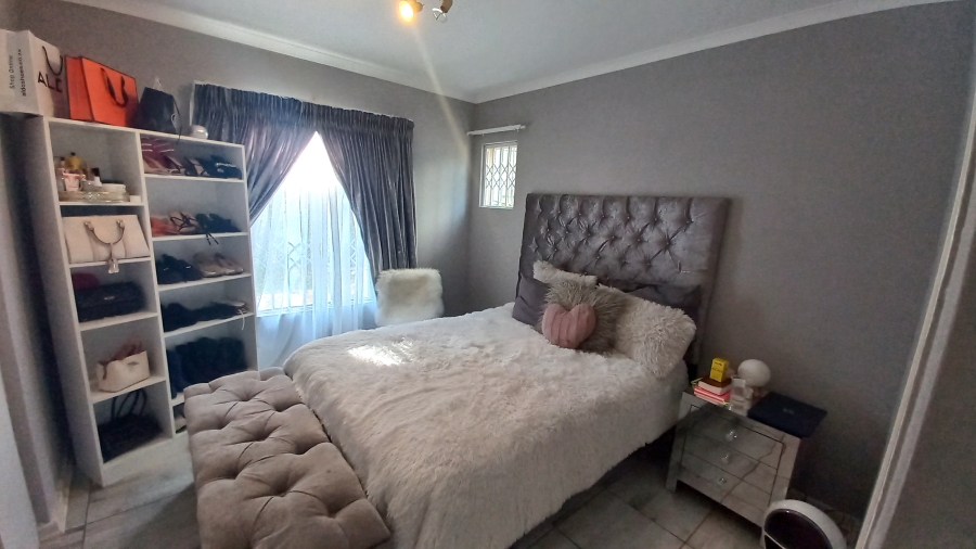 2 Bedroom Property for Sale in Northcliff Gauteng