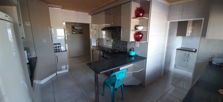 3 Bedroom Property for Sale in Kwenele Gauteng