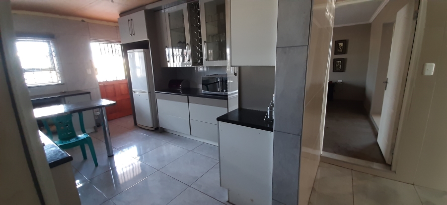 3 Bedroom Property for Sale in Kwenele Gauteng