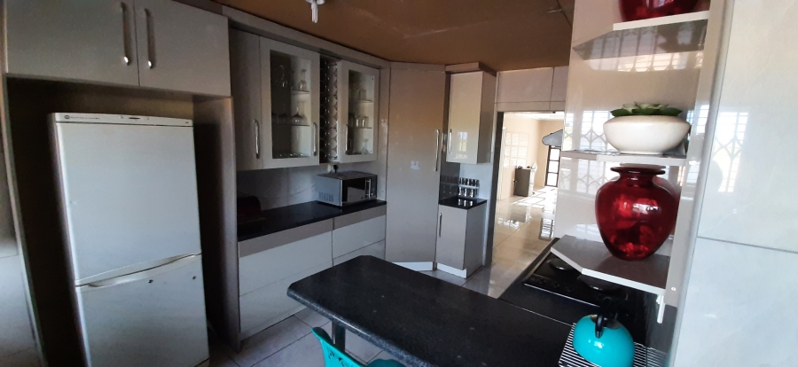 3 Bedroom Property for Sale in Kwenele Gauteng