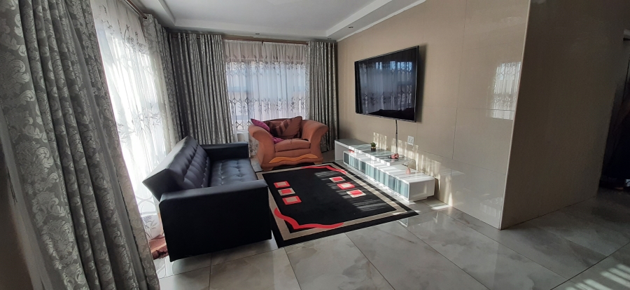 3 Bedroom Property for Sale in Kwenele Gauteng