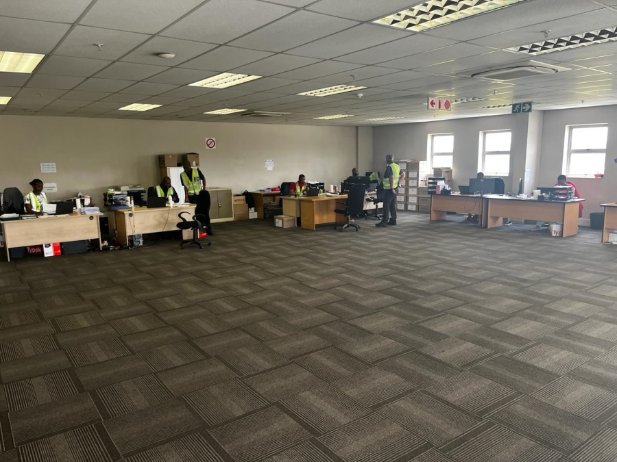 To Let commercial Property for Rent in Gosforth Park Gauteng