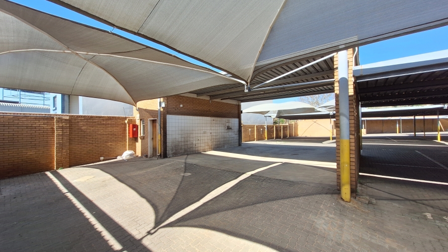 To Let commercial Property for Rent in Allens Nek Gauteng