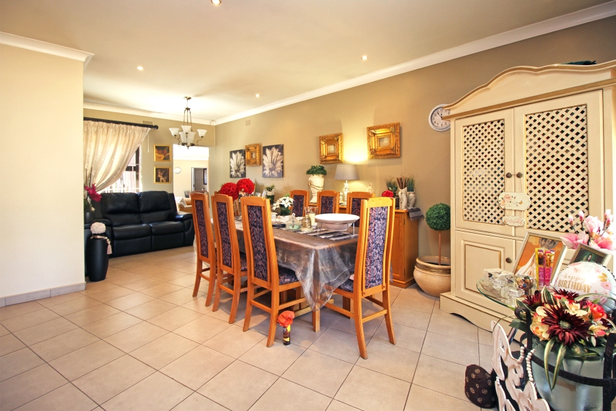 3 Bedroom Property for Sale in Hurlyvale Gauteng