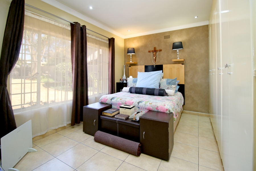 3 Bedroom Property for Sale in Hurlyvale Gauteng