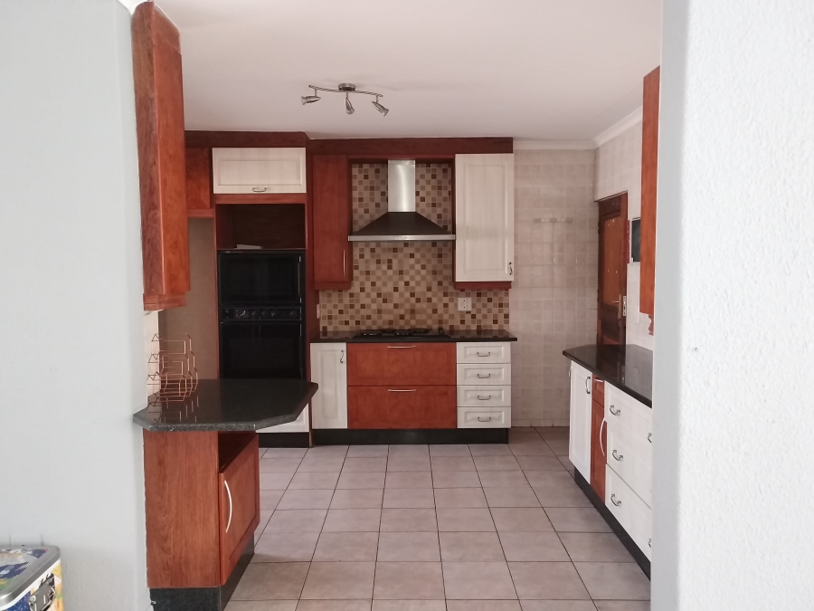 To Let 2 Bedroom Property for Rent in Sunair Park Gauteng