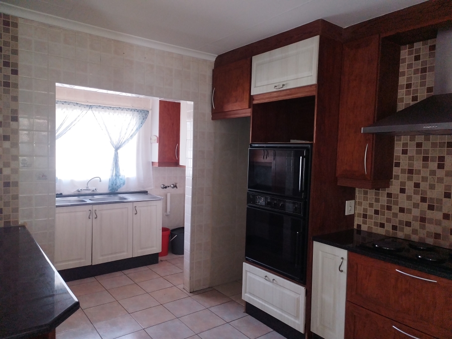 To Let 2 Bedroom Property for Rent in Sunair Park Gauteng