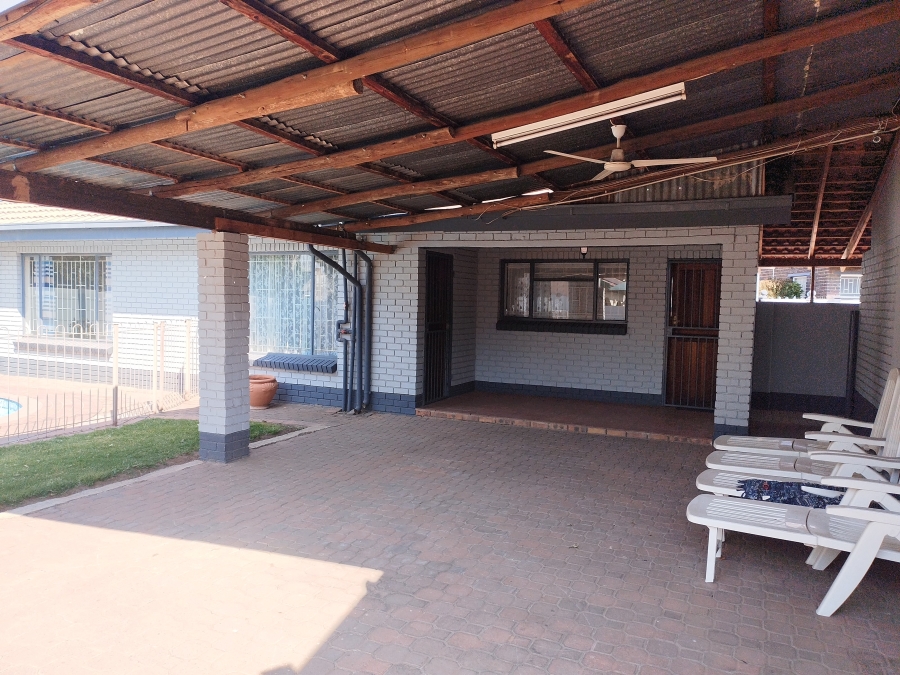 To Let 2 Bedroom Property for Rent in Sunair Park Gauteng