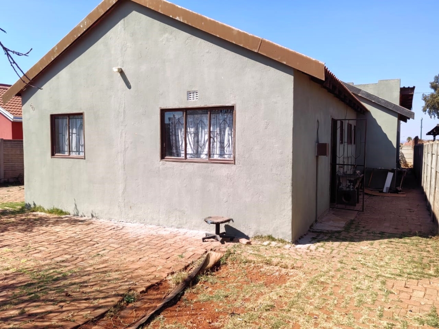 5 Bedroom Property for Sale in Villa Liza Gauteng