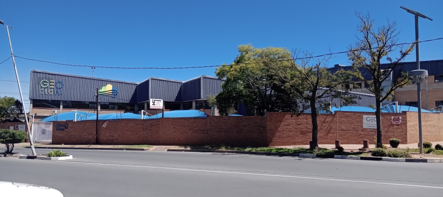 To Let commercial Property for Rent in Benrose Gauteng