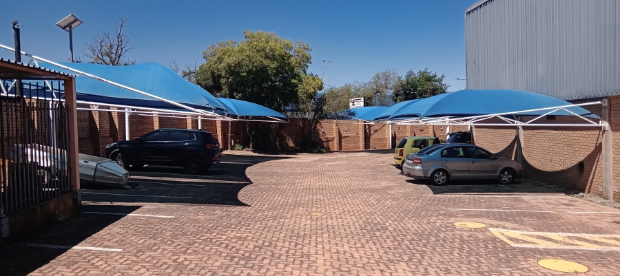 To Let commercial Property for Rent in Benrose Gauteng