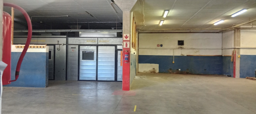 To Let commercial Property for Rent in Benrose Gauteng