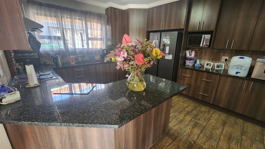 4 Bedroom Property for Sale in Doornpoort Gauteng