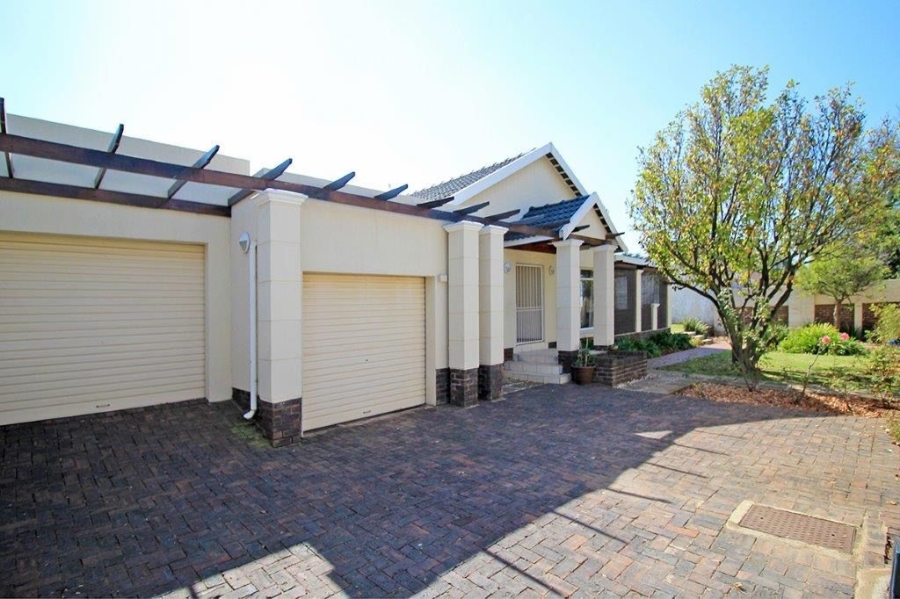 3 Bedroom Property for Sale in Albemarle Gauteng