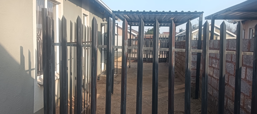 3 Bedroom Property for Sale in Windmill Park Gauteng