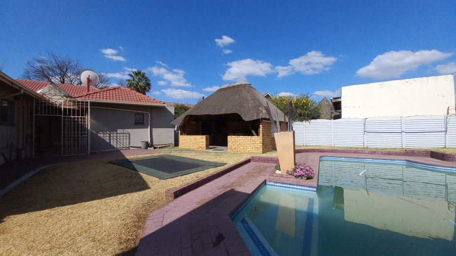 5 Bedroom Property for Sale in Parkrand Gauteng