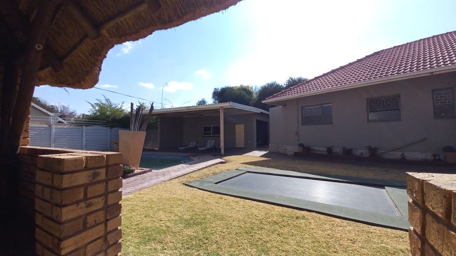 5 Bedroom Property for Sale in Parkrand Gauteng