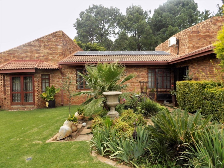 4 Bedroom Property for Sale in Vanderbijlpark SE 4 Gauteng