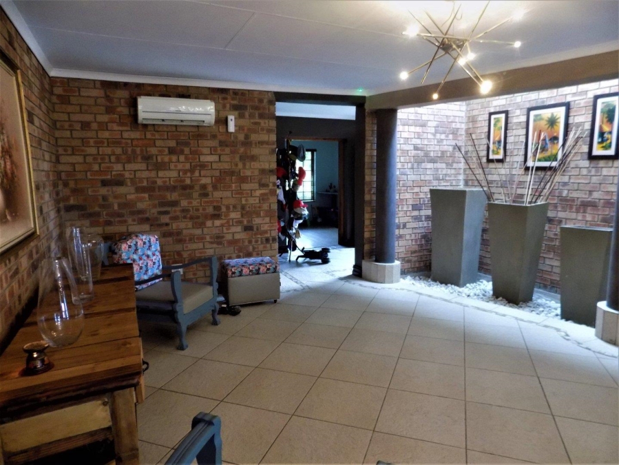 4 Bedroom Property for Sale in Vanderbijlpark SE 4 Gauteng