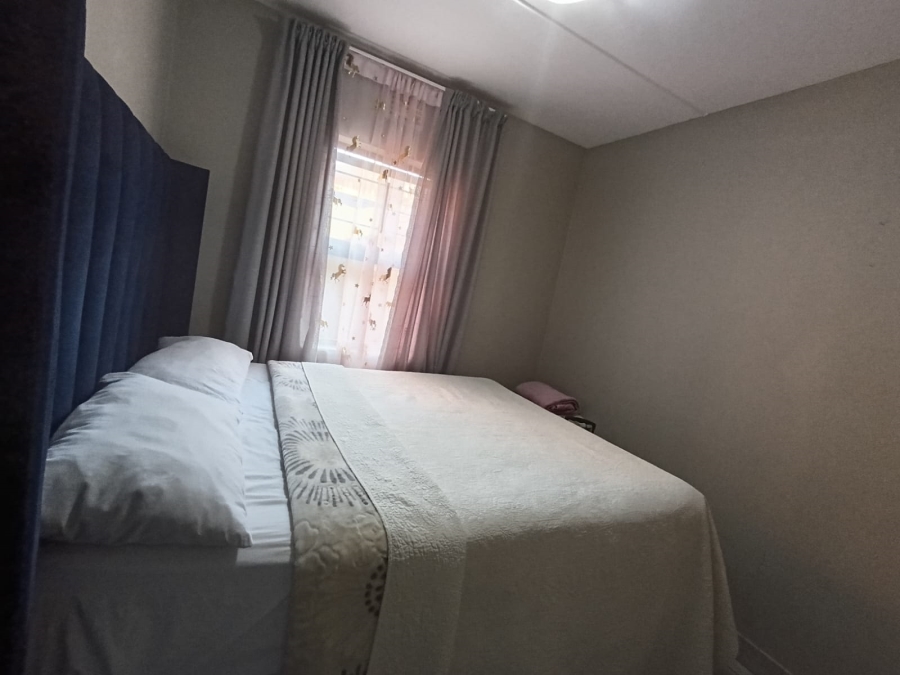 To Let 2 Bedroom Property for Rent in La Montagne Gauteng