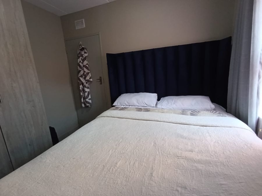 To Let 2 Bedroom Property for Rent in La Montagne Gauteng