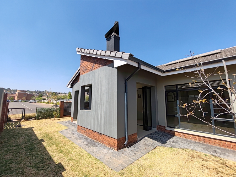 3 Bedroom Property for Sale in Waterkloof Marina Retirement Estate Gauteng