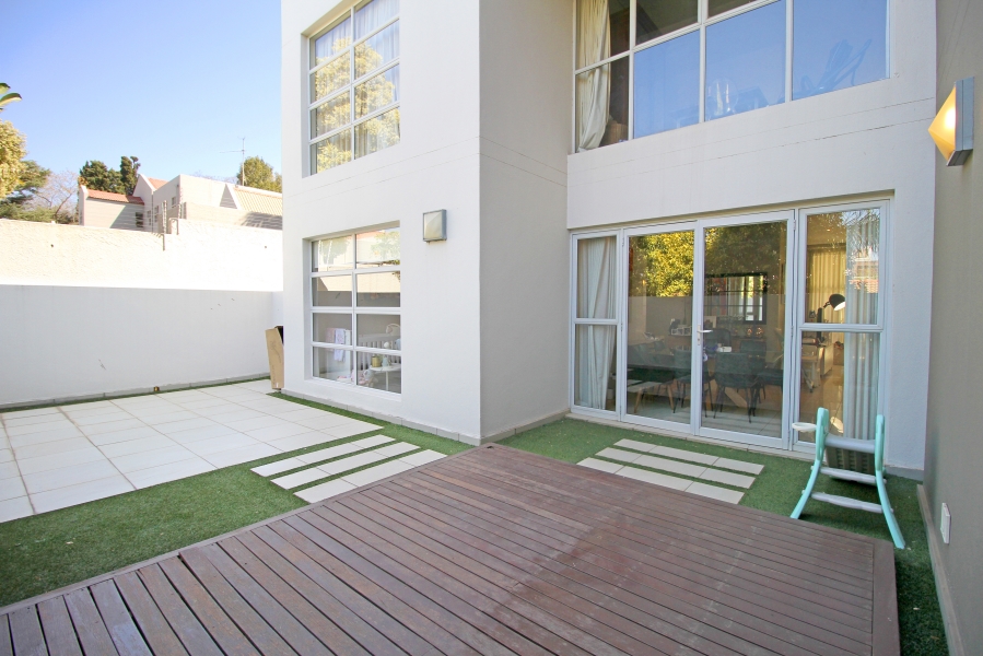 2 Bedroom Property for Sale in Atholl Gauteng