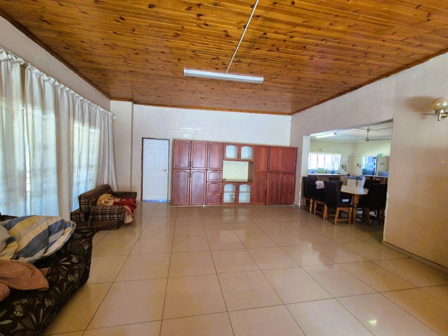 4 Bedroom Property for Sale in Houtkop A H Gauteng