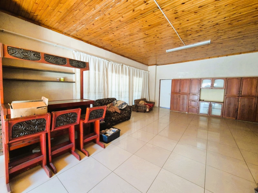 4 Bedroom Property for Sale in Houtkop A H Gauteng