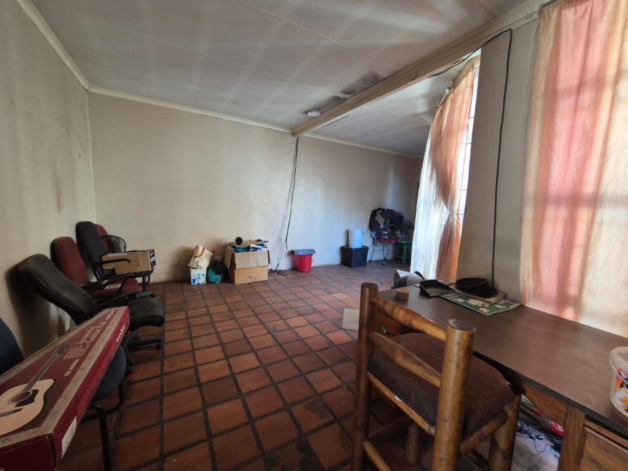 4 Bedroom Property for Sale in Houtkop A H Gauteng