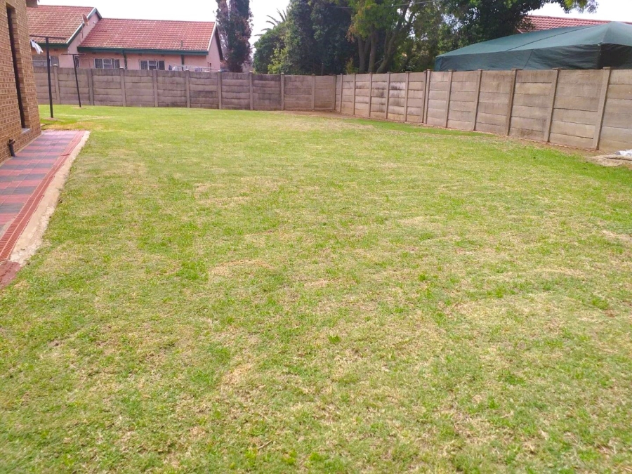 3 Bedroom Property for Sale in Falcon Ridge Gauteng