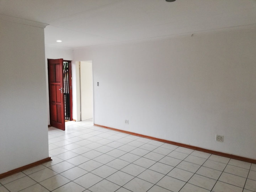 To Let 1 Bedroom Property for Rent in Norscot Gauteng