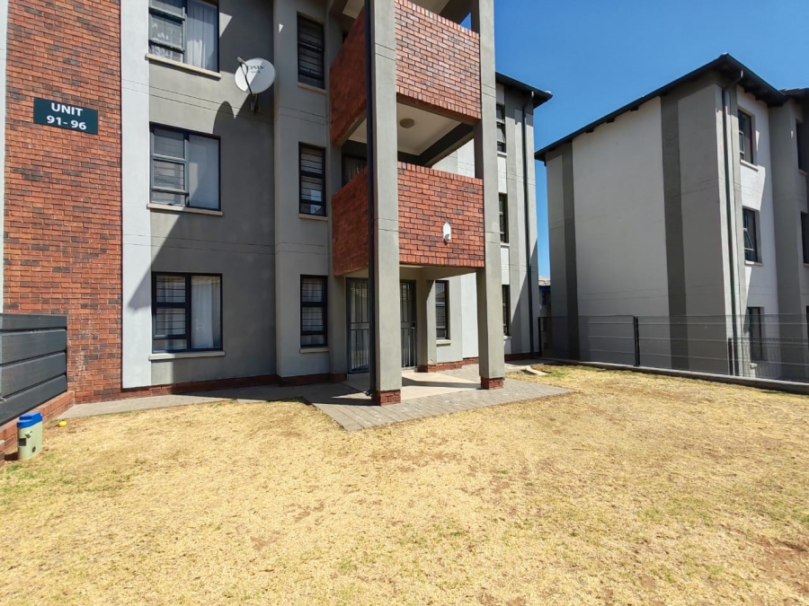 2 Bedroom Property for Sale in Amberfield Gauteng