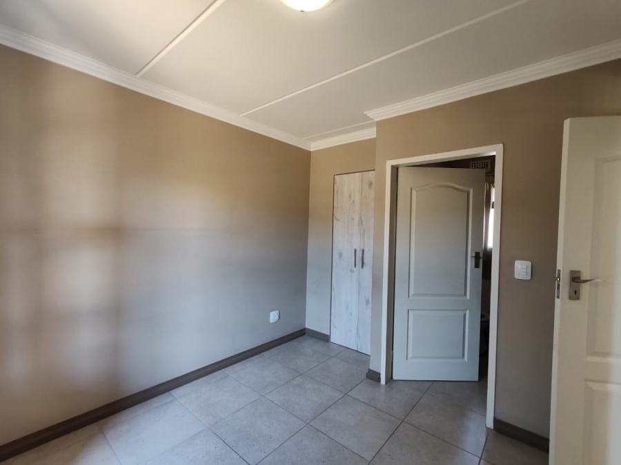 2 Bedroom Property for Sale in Amberfield Gauteng