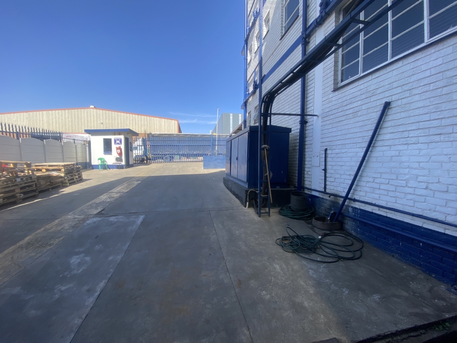 To Let commercial Property for Rent in Spartan Gauteng